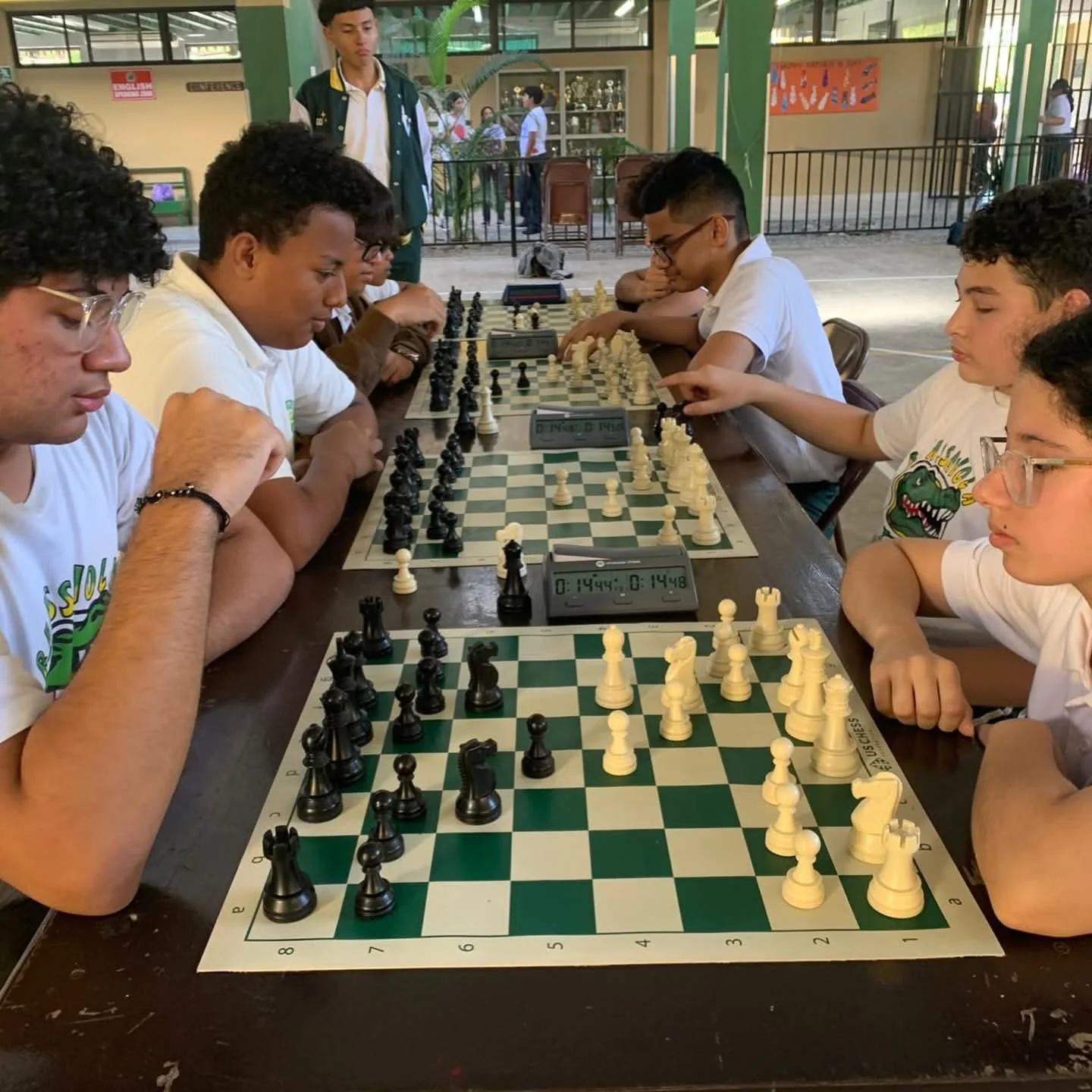 Brassavola students playing chess