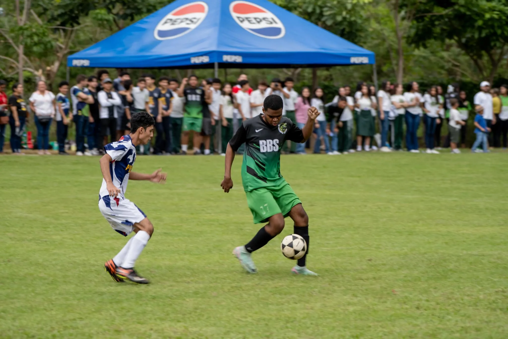 Brassavola students playing football